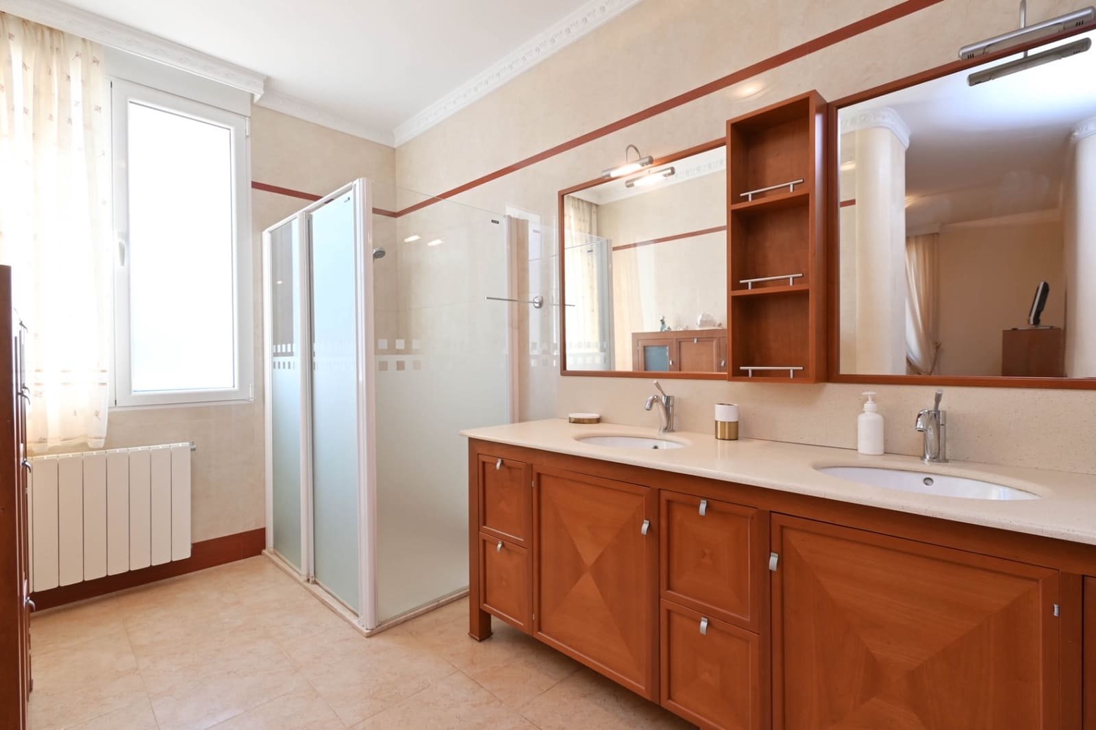 Chalet de 6 habitaciones en Alzira en venta con piscina garaje - 1.100.000 € (Ref: 8803274)