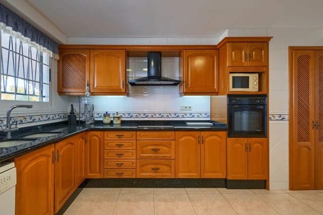 6 camera da letto Villa in vendita in Alzira con piscina garage - 650.000 € (Rif: 8806738)