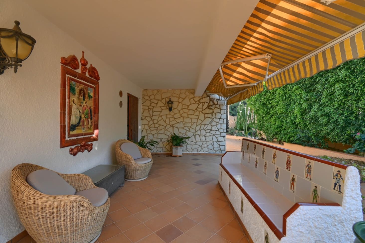 6 bedroom Villa for sale in Alzira with pool garage - € 650,000 (Ref: 8806738)