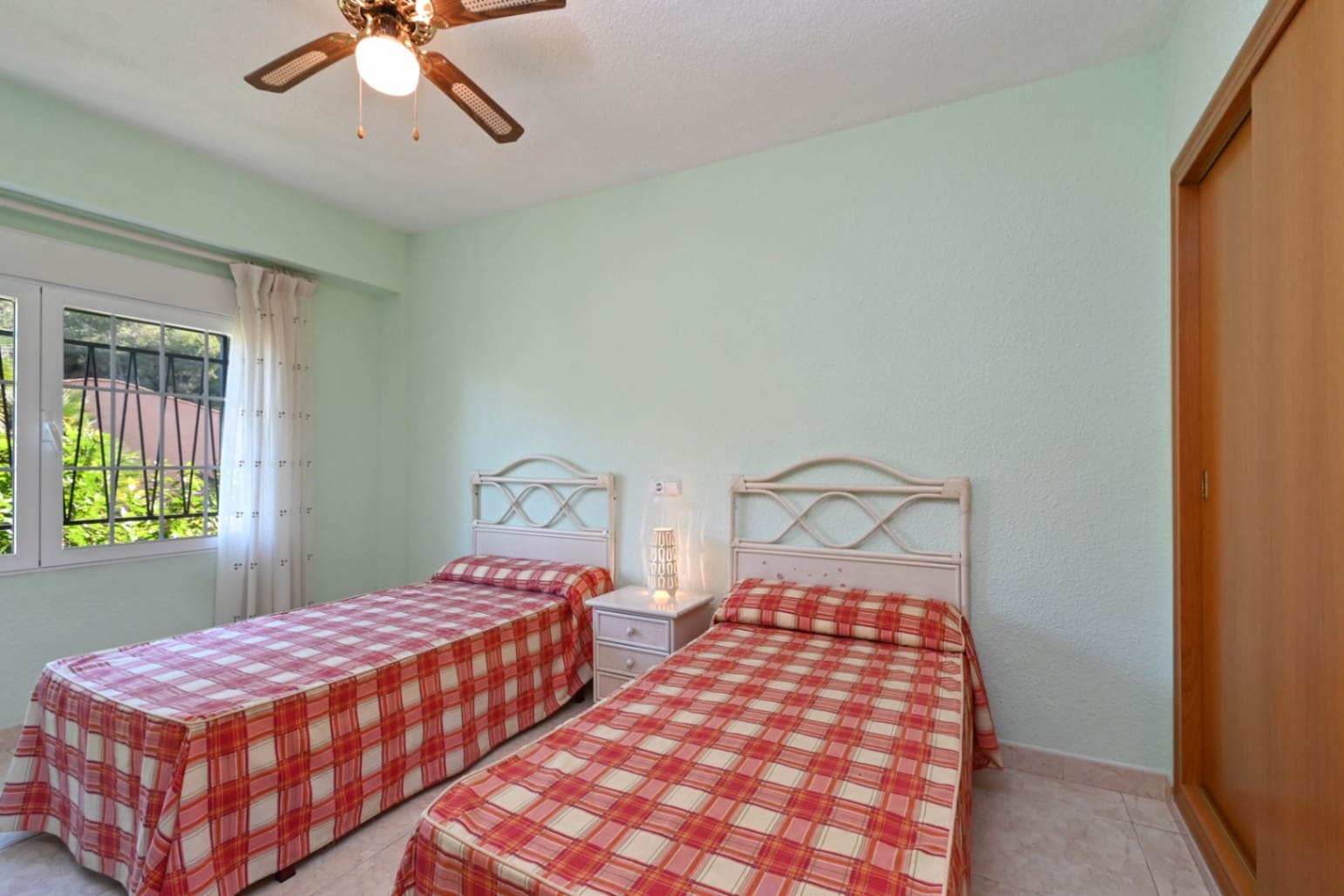 6 bedroom Villa for sale in Alzira with pool garage - € 650,000 (Ref: 8806738)