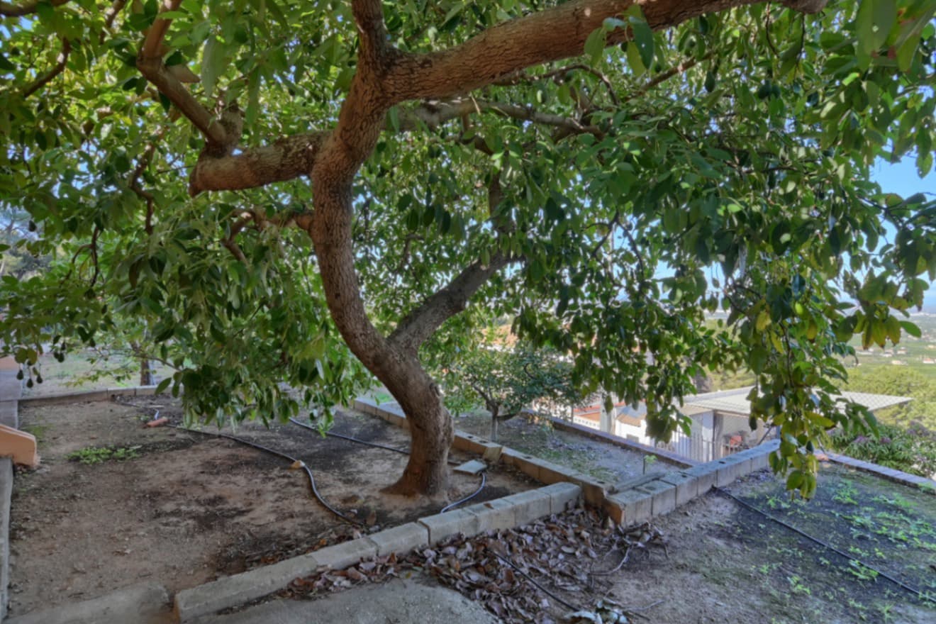 6 bedroom Villa for sale in Alzira with pool garage - € 650,000 (Ref: 8806738)