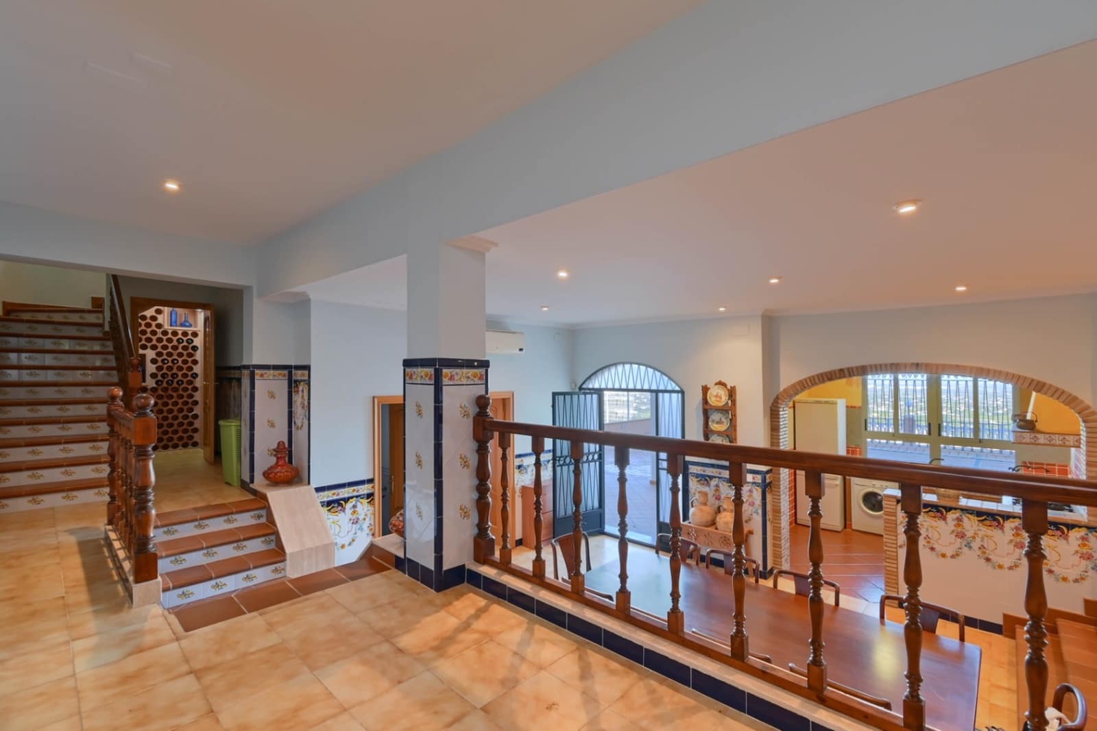 6 bedroom Villa for sale in Alzira with pool garage - € 650,000 (Ref: 8806738)