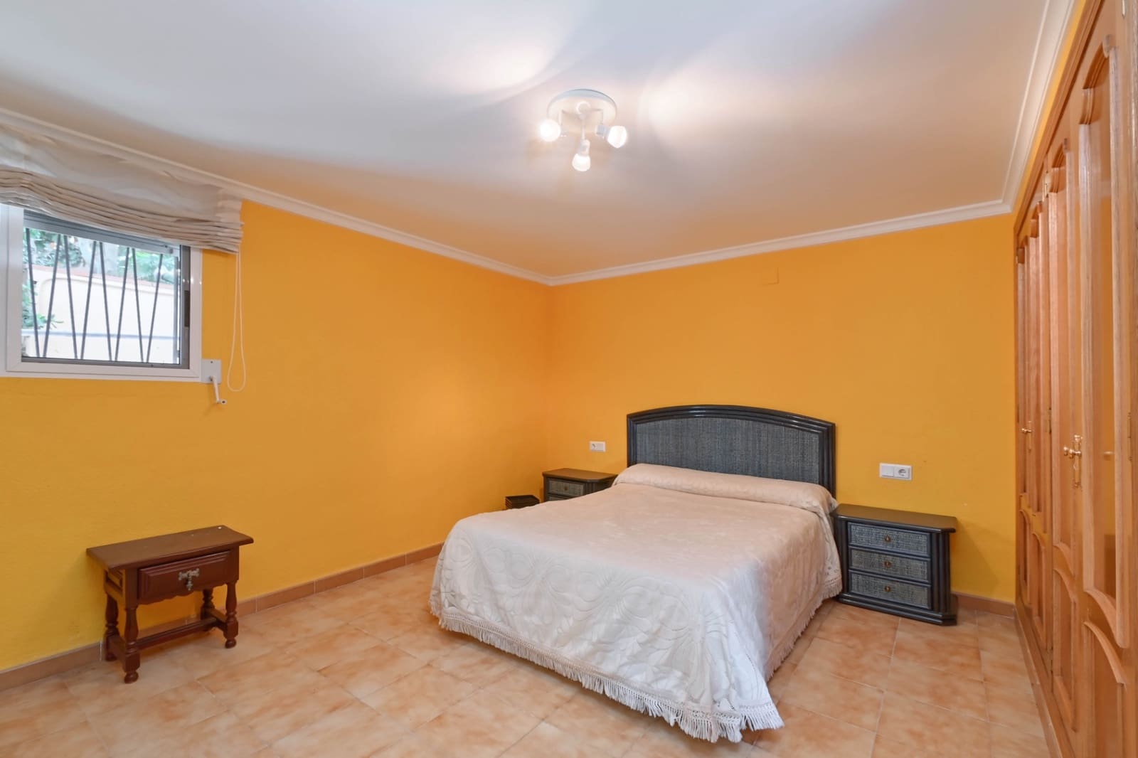 6 bedroom Villa for sale in Alzira with pool garage - € 650,000 (Ref: 8806738)