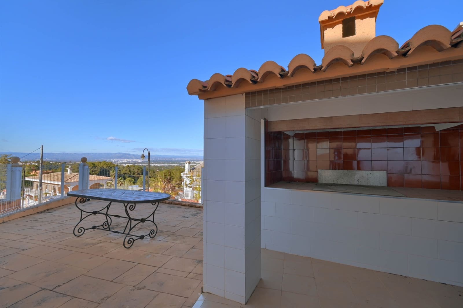 6 bedroom Villa for sale in Alzira with pool garage - € 650,000 (Ref: 8806738)