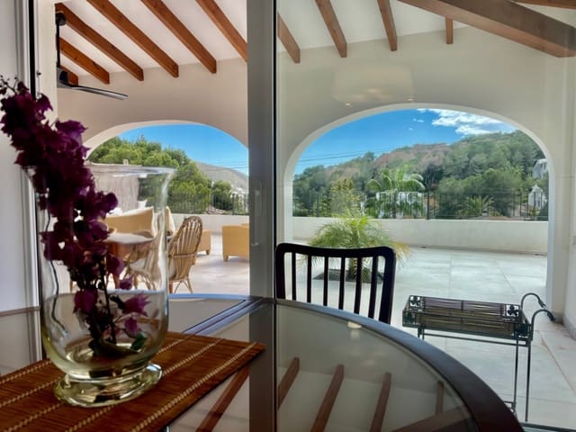 3 slaapkamer Villa te huur in Moraira, Teulada-Moraira met zwembad - € 2.500 (Ref: 8913591)