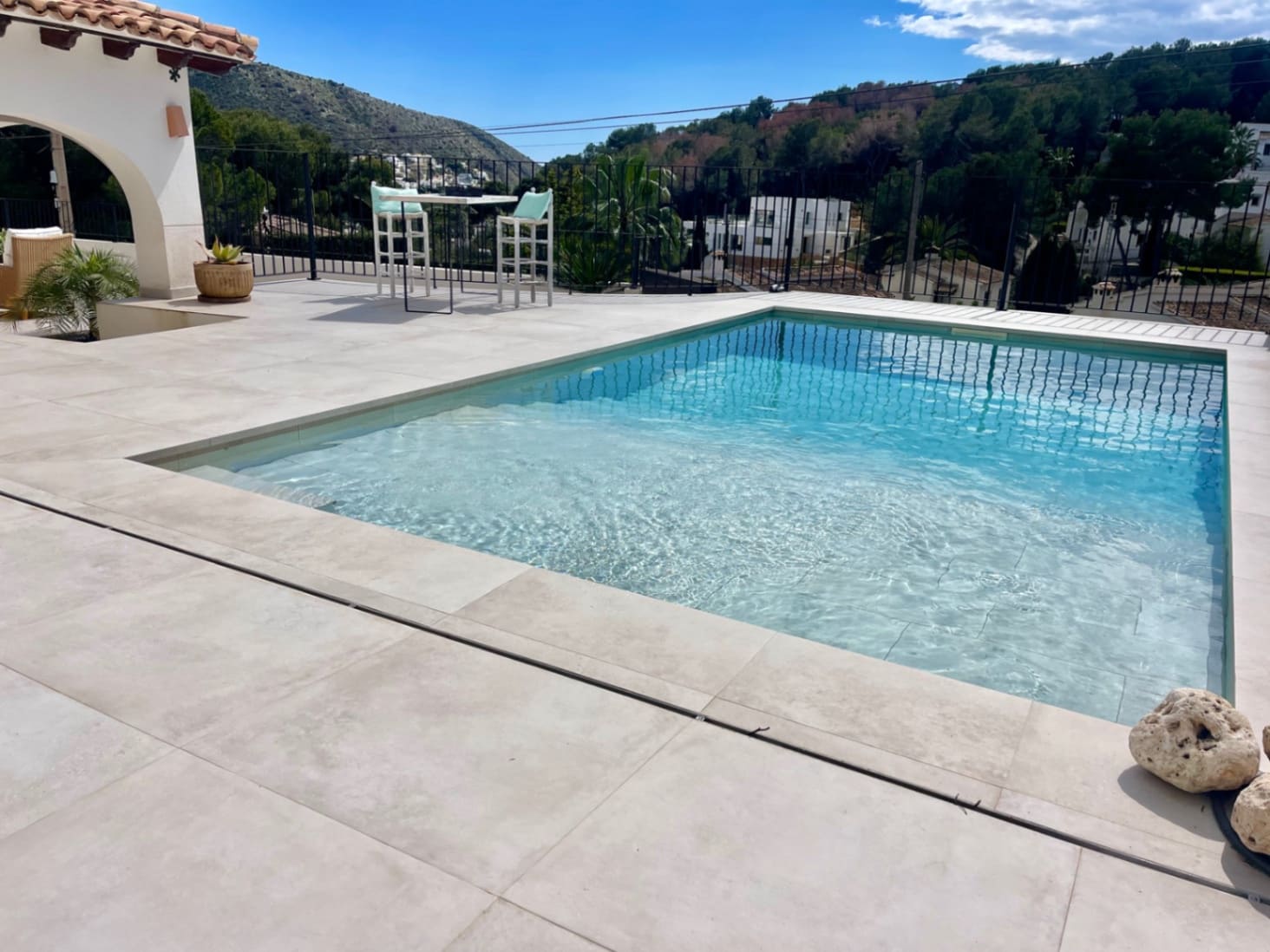 3 slaapkamer Villa te huur in Moraira met zwembad - € 2.500 (Ref: 8913591)