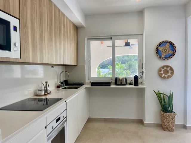 3 slaapkamer Villa te huur in Moraira, Teulada-Moraira met zwembad - € 2.500 (Ref: 8913591)