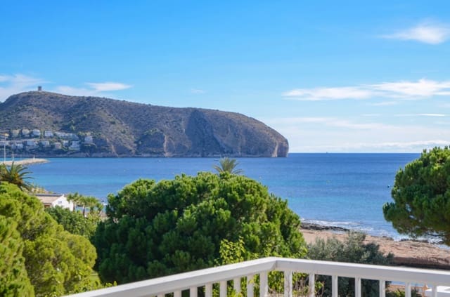 Appartement à louer à Moraira, Teulada-Moraira - 2 000 € (Ref: 9258114)