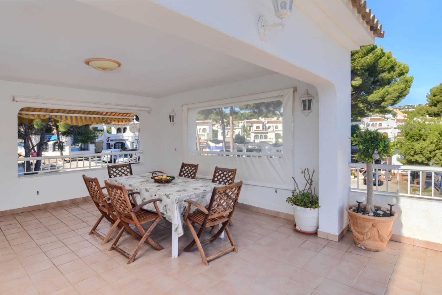 Leilighet til leie i Moraira - € 2 000 (Ref: 9258114)