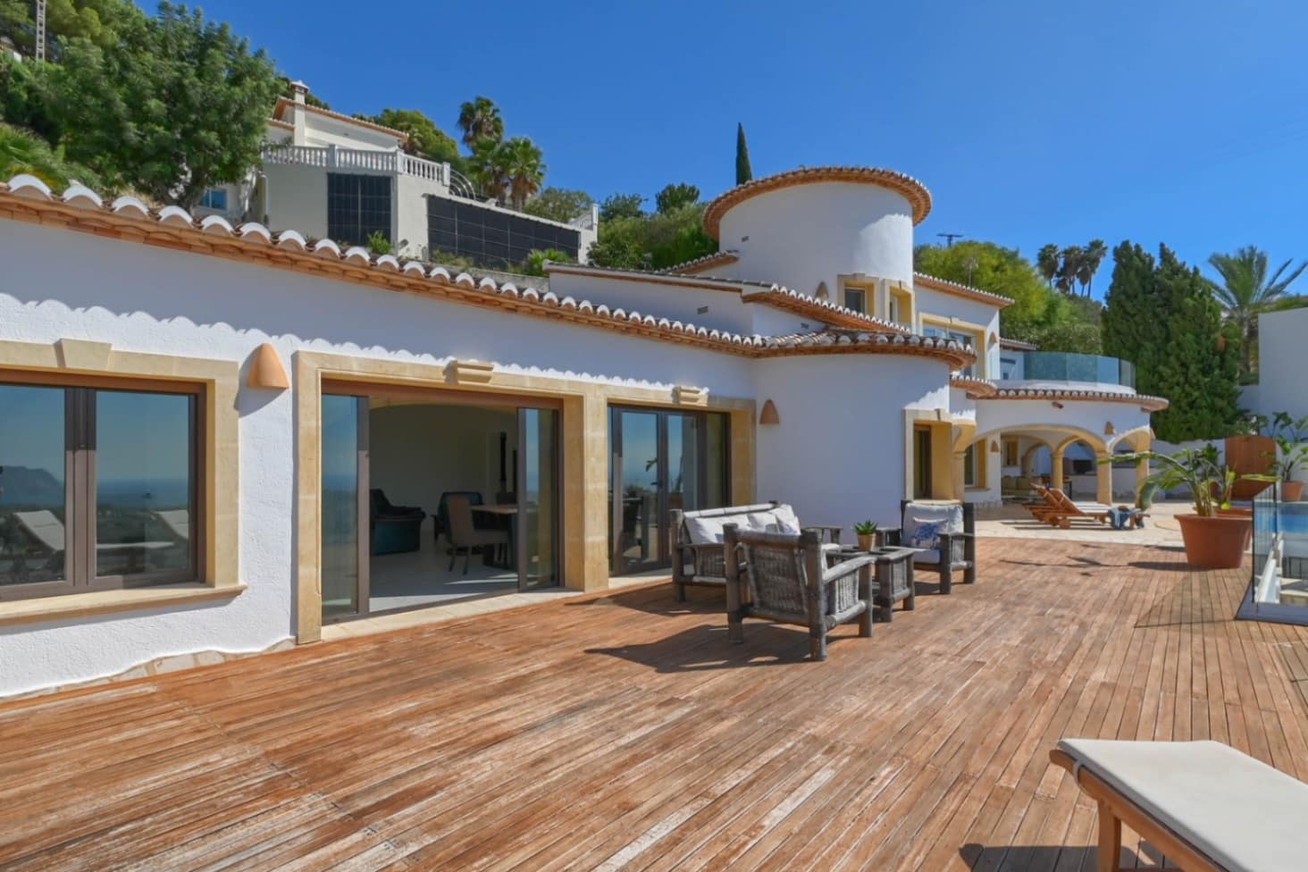 7 bedroom Villa for sale in Moraira with garage - € 1,925,000 (Ref: 9293290)