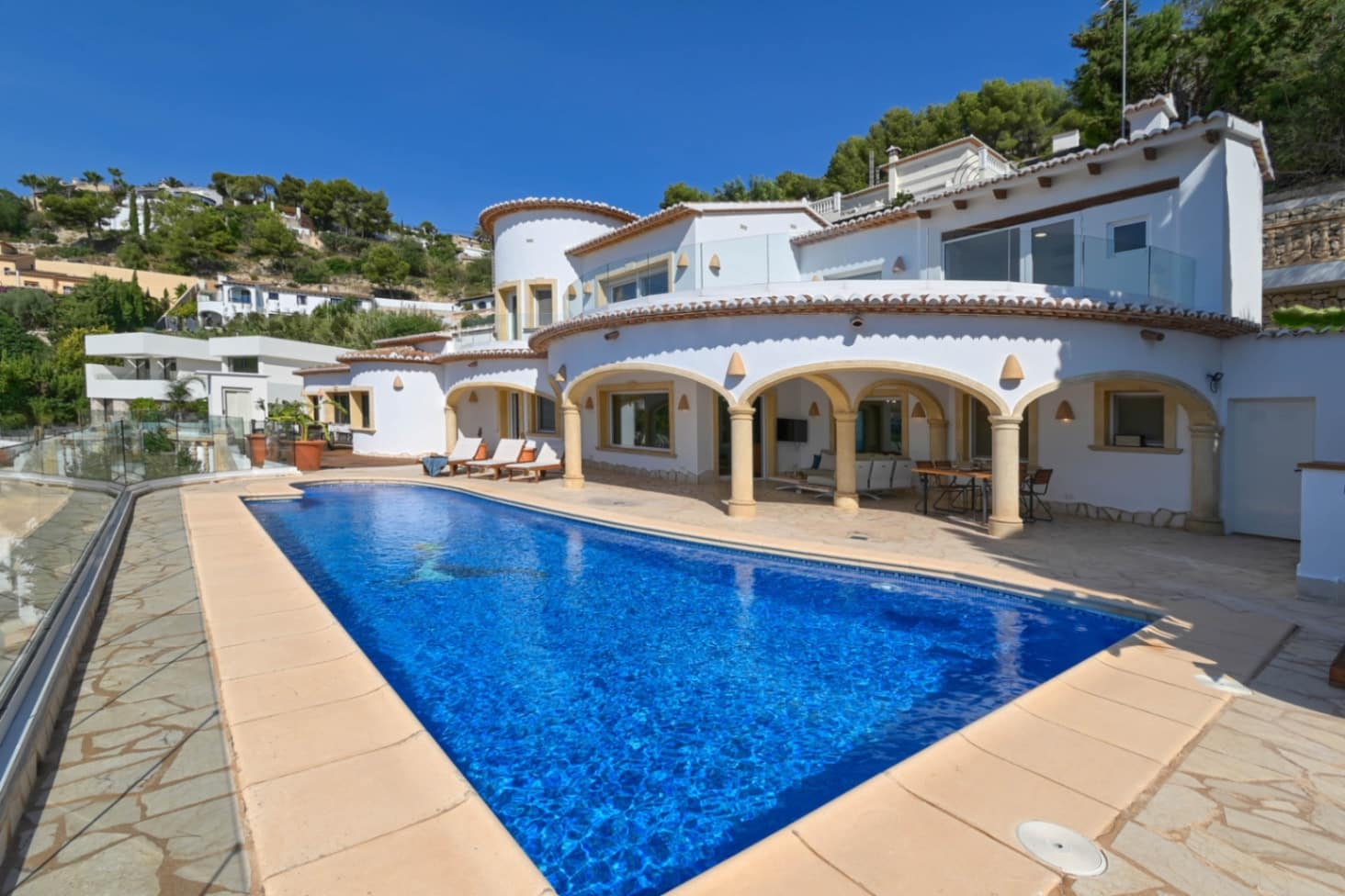 7 bedroom Villa for sale in Moraira with garage - € 1,925,000 (Ref: 9293290)