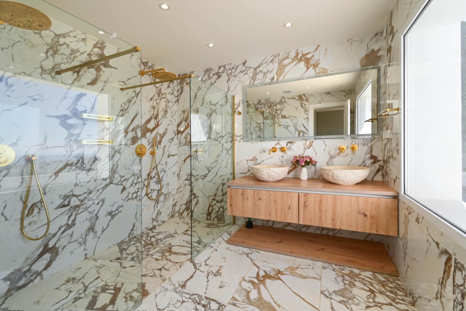 7 bedroom Villa for sale in Moraira with garage - € 1,925,000 (Ref: 9293290)