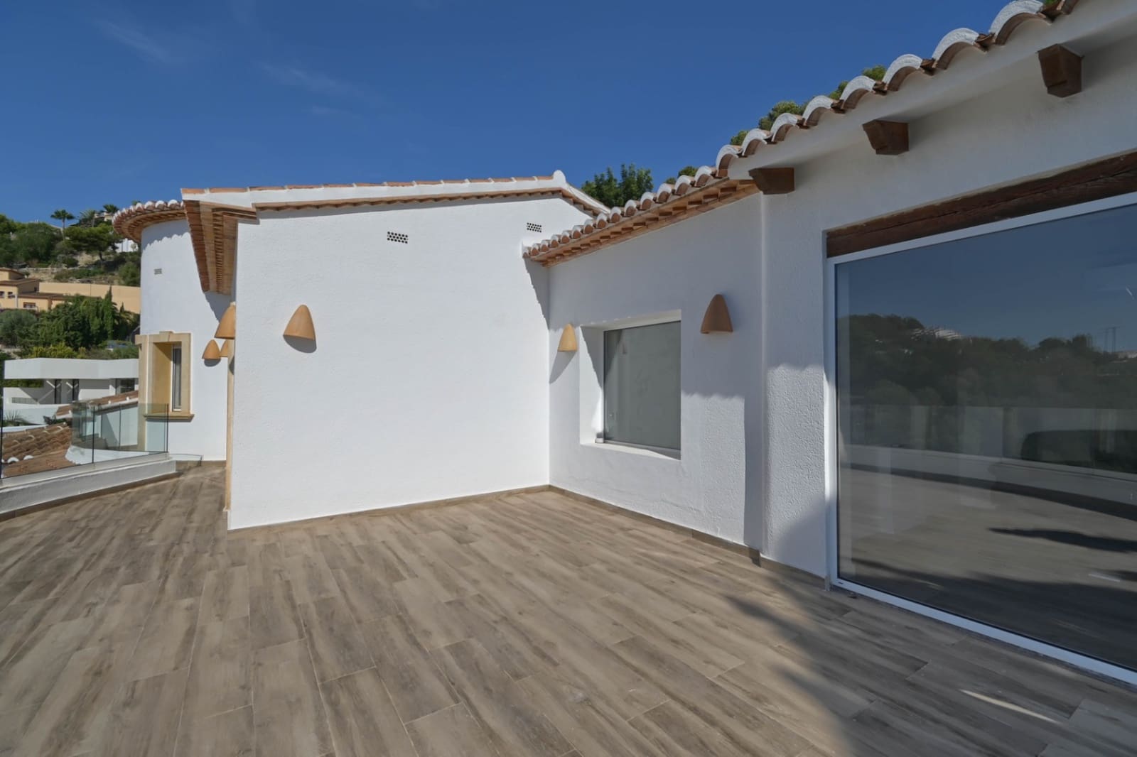 7 bedroom Villa for sale in Moraira with garage - € 1,925,000 (Ref: 9293290)