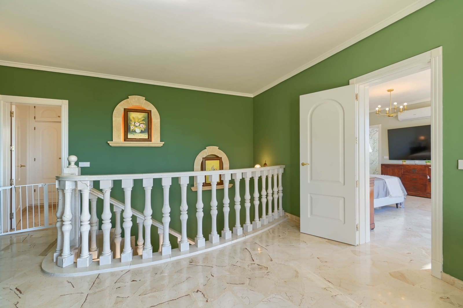 7 bedroom Villa for sale in Moraira with garage - € 1,925,000 (Ref: 9293290)