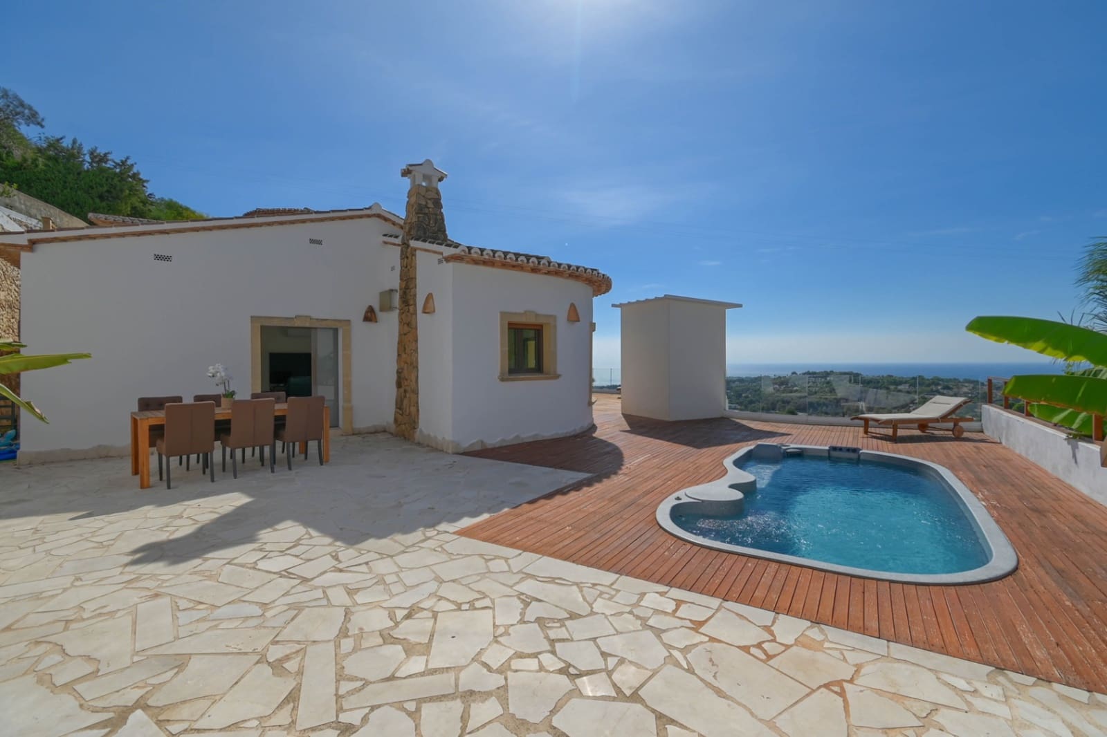 7 bedroom Villa for sale in Moraira with garage - € 1,925,000 (Ref: 9293290)
