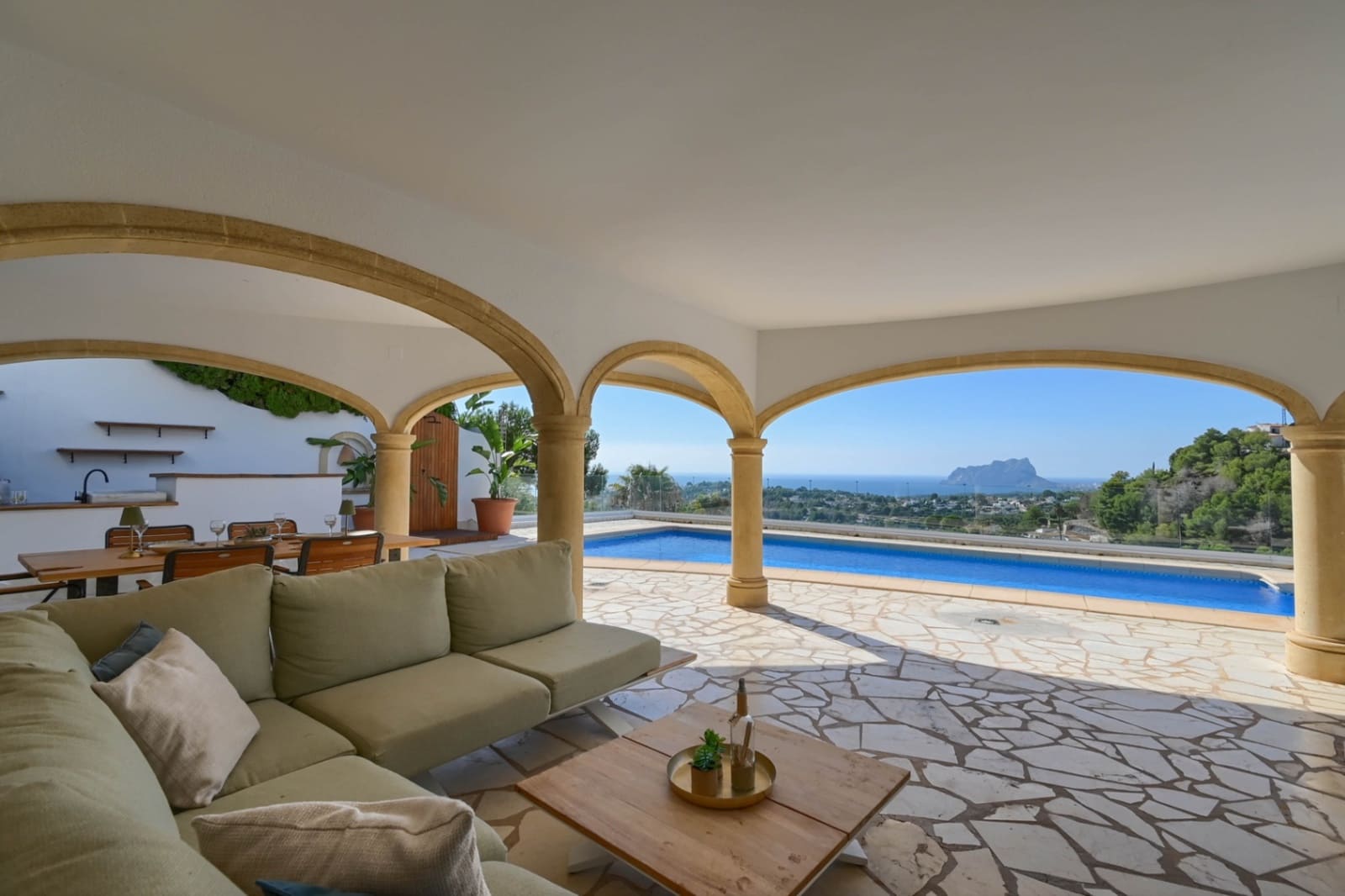 7 bedroom Villa for sale in Moraira with garage - € 1,925,000 (Ref: 9293290)