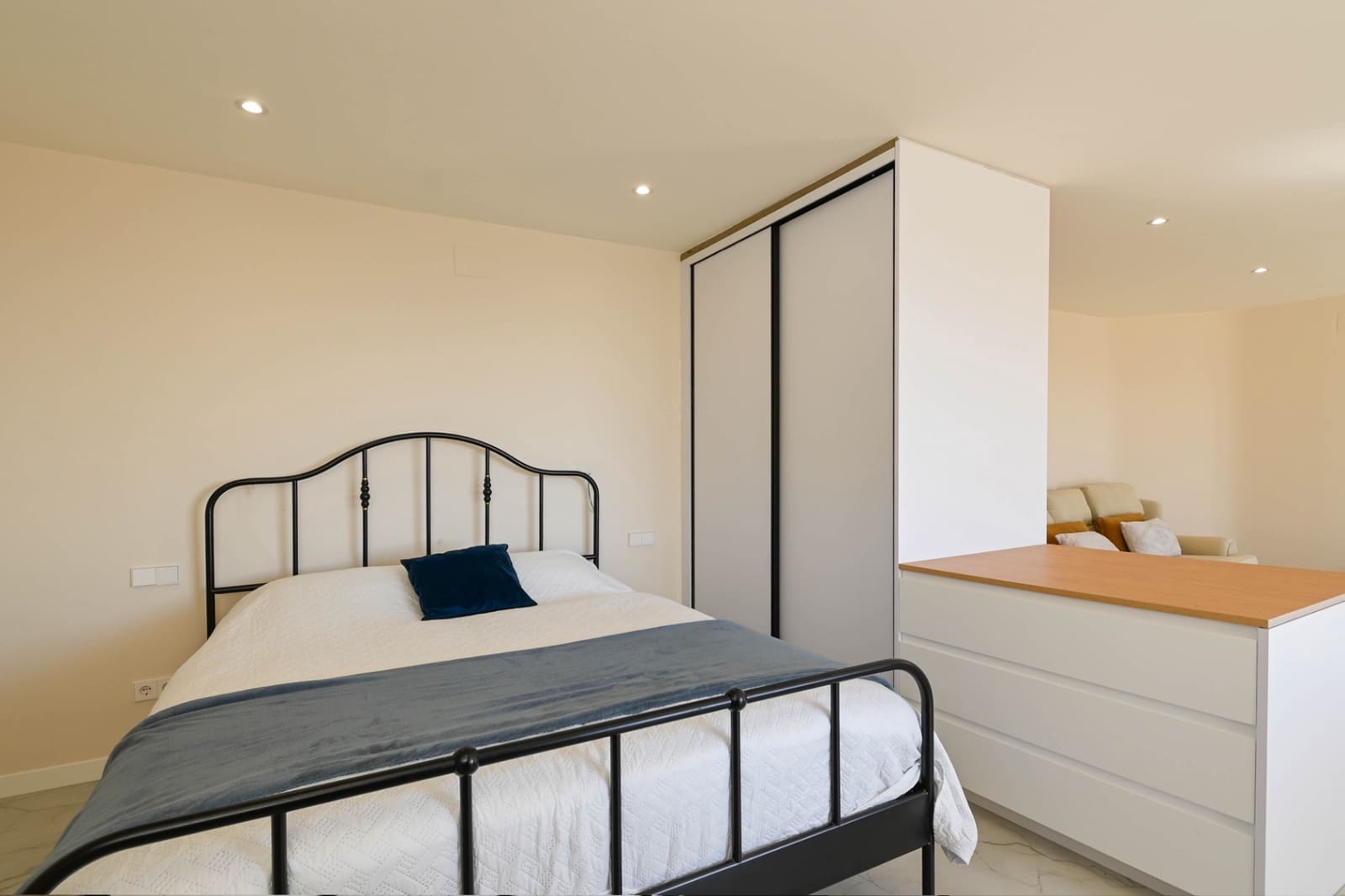 7 bedroom Villa for sale in Moraira with garage - € 1,925,000 (Ref: 9293290)