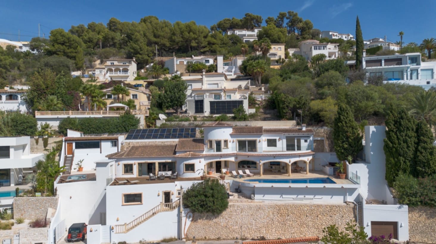 7 bedroom Villa for sale in Moraira with garage - € 1,925,000 (Ref: 9293290)