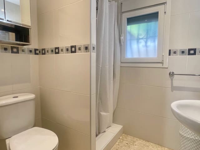 2 soverom Leilighet til leie i Moraira, Teulada-Moraira med svømmebasseng garasje - € 1 000 (Ref: 9328544)