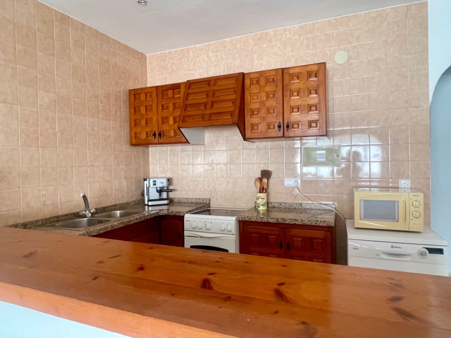 2 bedroom Apartment for rent in Moraira with pool garage - € 1,000 (Ref: 9328544)