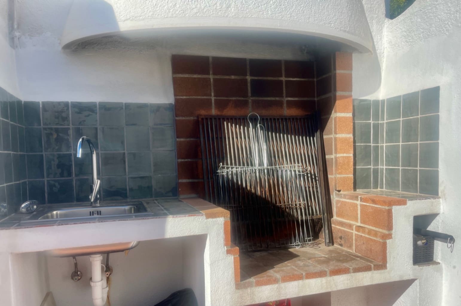 Dom blizniak do wynajęcia w Moraira - 1 800 € (Ref: 9427563)