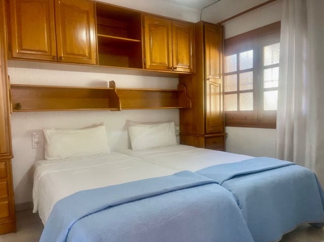 Dom blizniak do wynajęcia w Moraira, Teulada-Moraira - 1 800 € (Ref: 9427563)