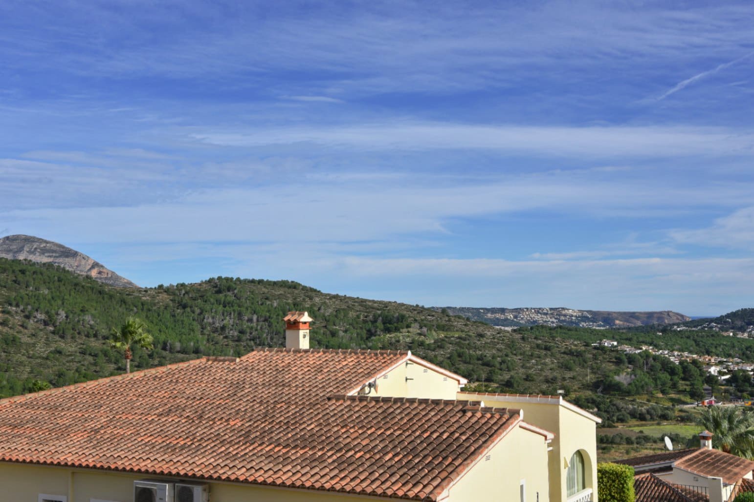 Chalet de 2 habitaciones en Benitachell / Benitatxell en venta con piscina garaje - 650.000 € (Ref: 9599903)