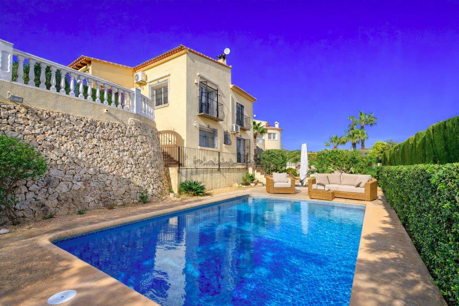 Chalet de 2 habitaciones en Benitachell / Benitatxell en venta con piscina garaje - 650.000 € (Ref: 9599903)