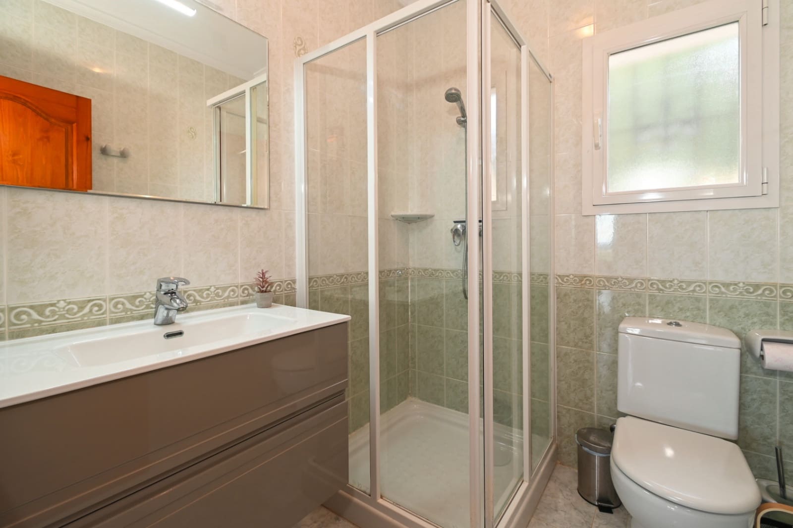 Chalet de 2 habitaciones en Benitachell / Benitatxell en venta con piscina garaje - 650.000 € (Ref: 9599903)