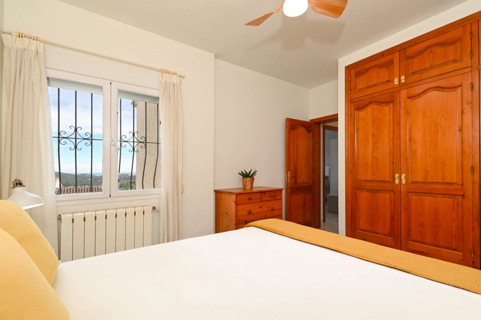 Chalet de 2 habitaciones en Benitachell / Benitatxell en venta con piscina garaje - 650.000 € (Ref: 9599903)