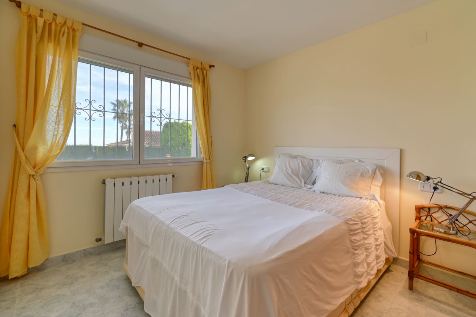 Chalet de 2 habitaciones en Benitachell / Benitatxell en venta con piscina garaje - 650.000 € (Ref: 9599903)