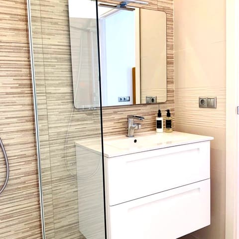 Chalet de 3 habitaciones en Javea / Xàbia en alquiler con garaje - 2.500 € (Ref: 9652878)