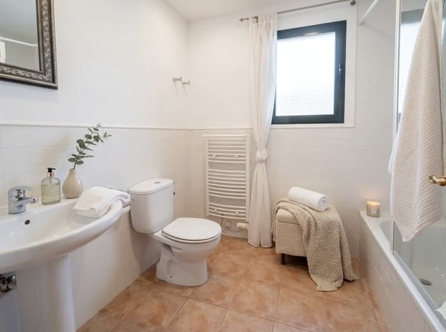 3 Zimmer Reihenhaus zu verkaufen in Benitachell / Benitatxell mit Pool Garage - 375.000 € (Ref: 9778875)