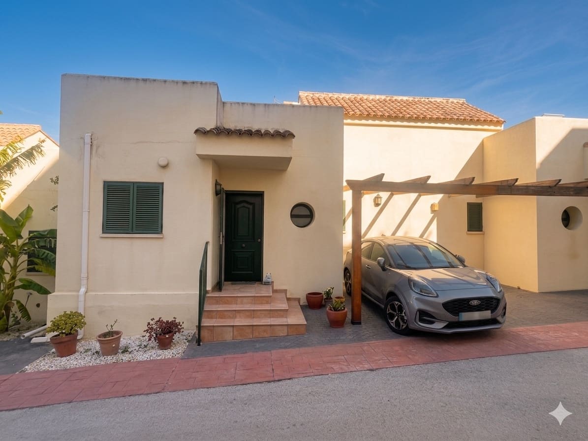 3 Zimmer Reihenhaus zu verkaufen in Benitachell / Benitatxell mit Pool Garage - 375.000 € (Ref: 9778875)