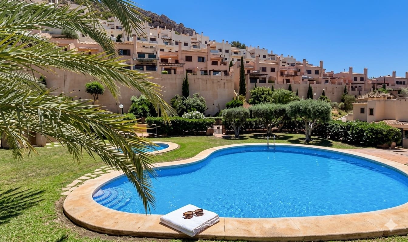 3 Zimmer Reihenhaus zu verkaufen in Benitachell / Benitatxell mit Pool Garage - 375.000 € (Ref: 9778875)