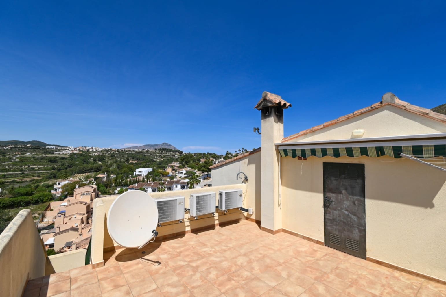 3 camera da letto Villetta a Schiera in vendita in Benitachell / Benitatxell con piscina garage - 325.000 € (Rif: 9778875)