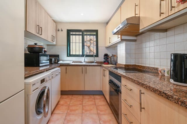 3 sypialnia Dom szeregowy na sprzedaż w Benitachell / Benitatxell z basenem garażem - 350 000 € (Ref: 9778875)