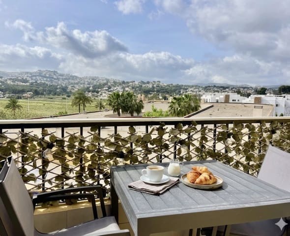 2 bedroom Apartment for sale in Moraira, Teulada-Moraira with pool - € 320,000 (Ref: 9814718)