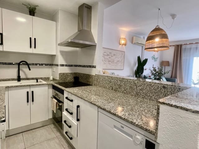 2 bedroom Apartment for sale in Moraira, Teulada-Moraira with pool - € 320,000 (Ref: 9814718)