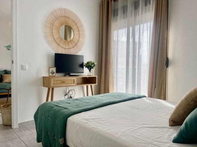 2 bedroom Apartment for sale in Moraira, Teulada-Moraira with pool - € 320,000 (Ref: 9814718)