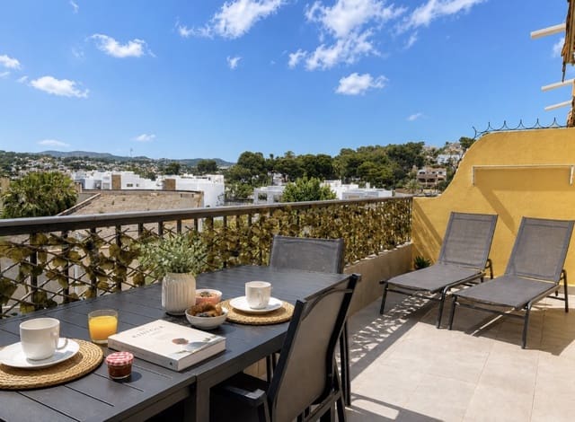 2 bedroom Apartment for sale in Moraira, Teulada-Moraira with pool - € 320,000 (Ref: 9814718)