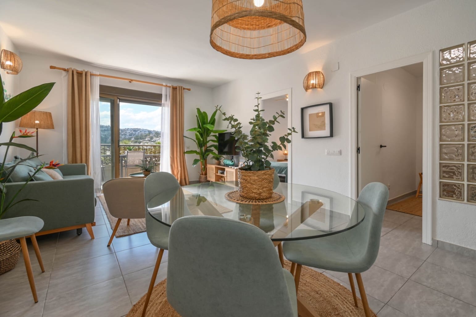 2 bedroom Apartment for sale in Moraira with pool - € 320,000 (Ref: 9814718)
