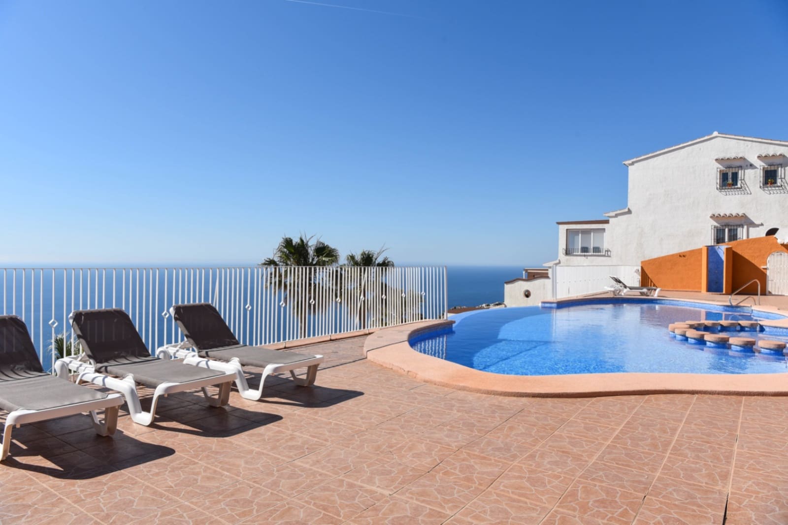 2 bedroom Apartment for sale in Benitachell / Benitatxell with pool garage - € 285,000 (Ref: 9849755)