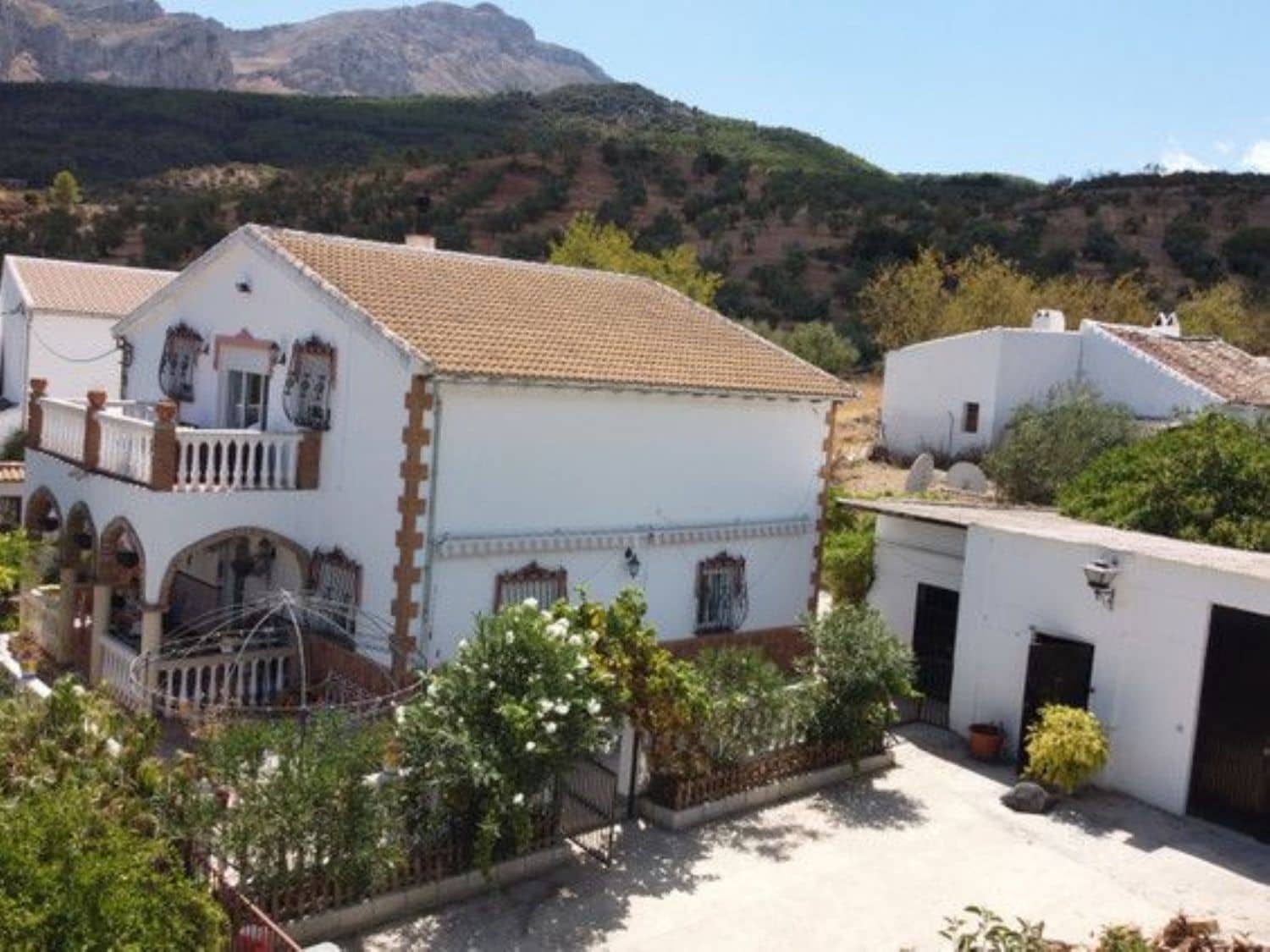 4 soveværelse Finca/Landehus til salg i El Burgo med garage - € 450.000 (Ref: 6311569)