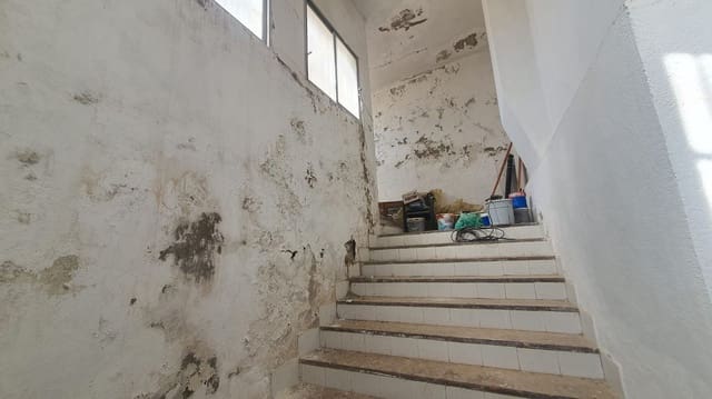 Erhverv til salg i Monda - € 180.000 (Ref: 7869816)