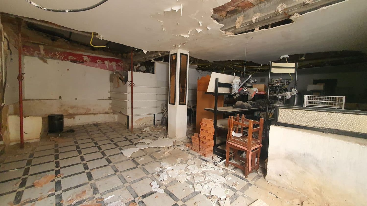 Erhverv til salg i Monda - € 180.000 (Ref: 7869816)