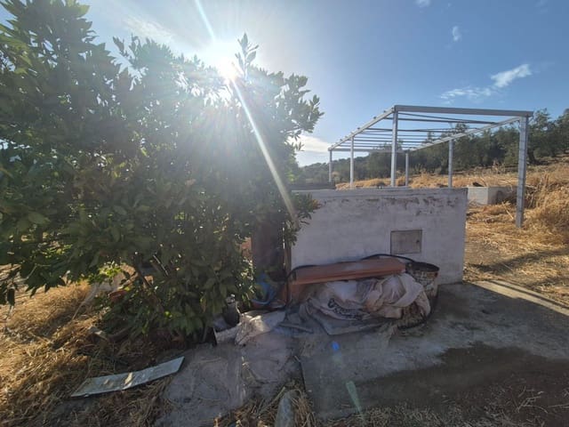 Mark till salu i Casarabonela - 120 000 € (Ref: 9270309)