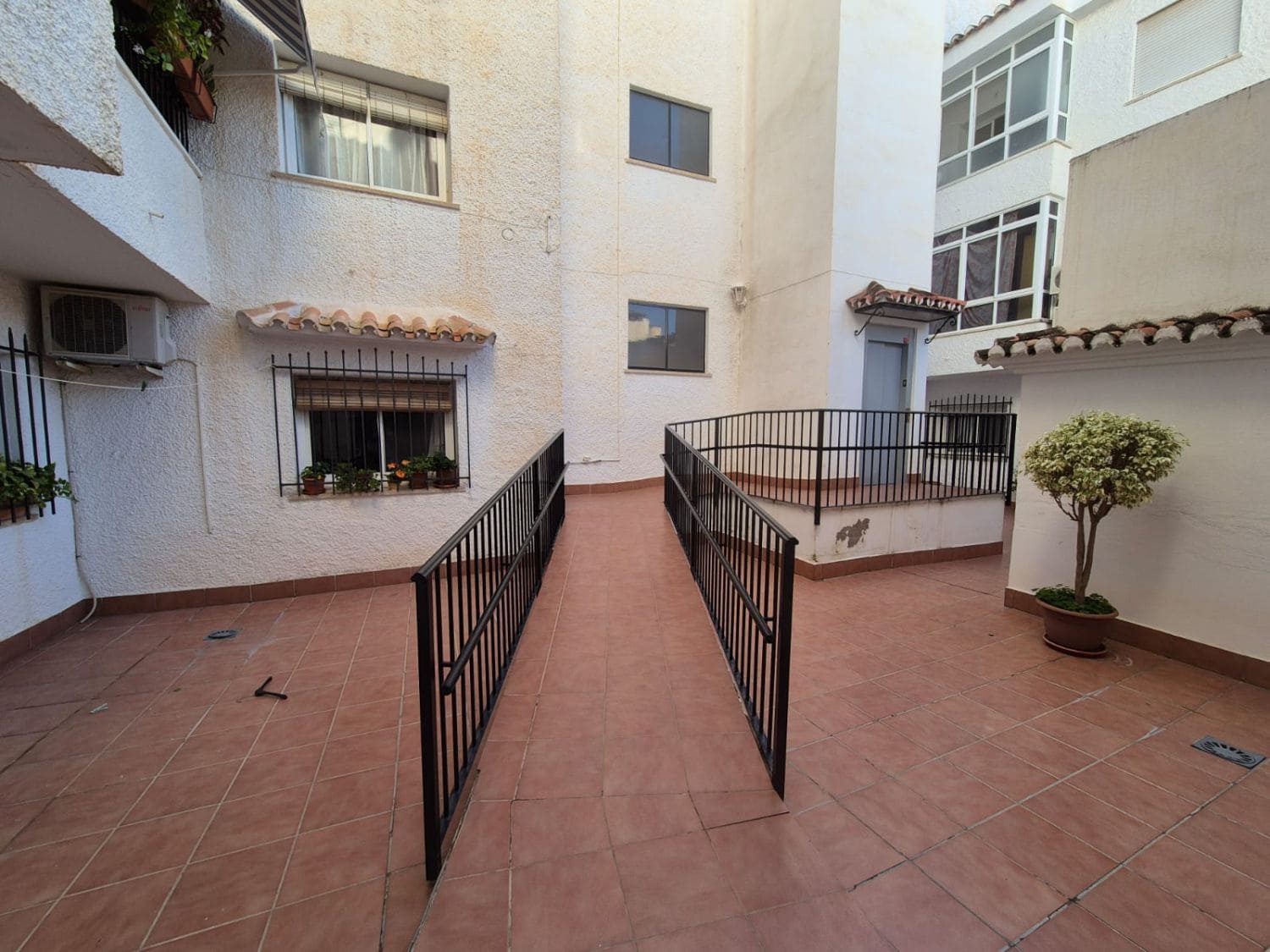 3 soveværelse Lejlighed til salg i Coin - € 186.000 (Ref: 9406313)