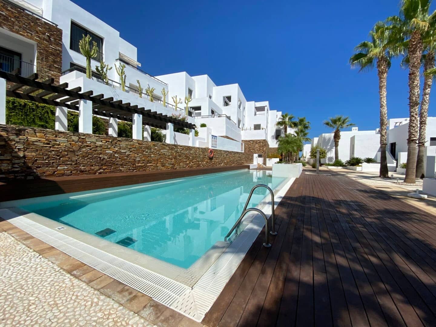 3 quarto Apartamento de Praia para arrendar em Mojacar com piscina garagem - 1 495 € (Ref: 10081099)