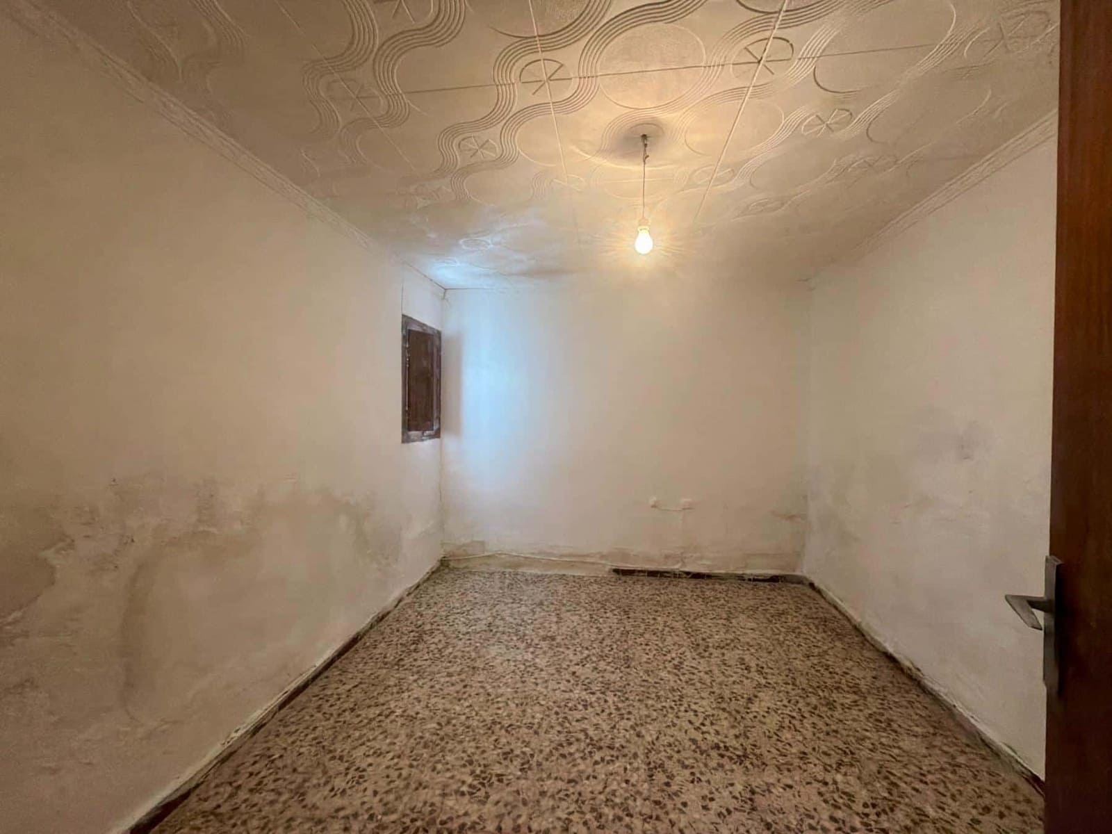 4 slaapkamer Villa te koop in Huercal-Overa met garage - € 69.950 (Ref: 10089578)